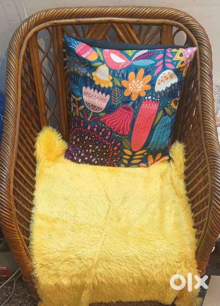 5 seater ethnic cane sofa for sale, 2 years old