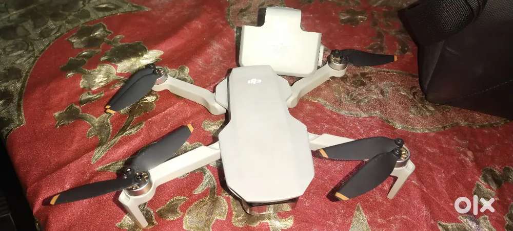 DJI Mini 2 SE Fly More Combo Drone