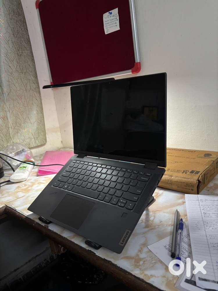 Lenevo Ideapad flex 5, 2-in-1 360 degrees, touchscreen laptop