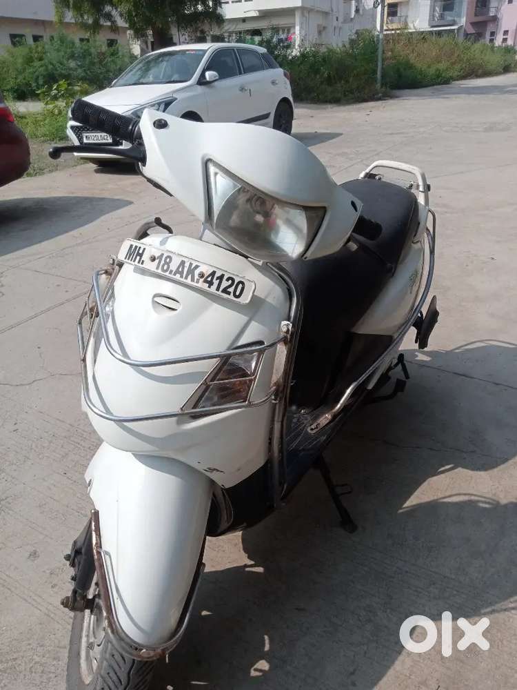 हीरो प्लेजर स्कूटर विकणे आहे