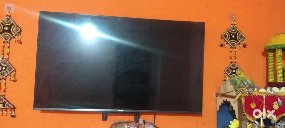 Realme tv 4k ultra HD tv but display is gone working condition tv