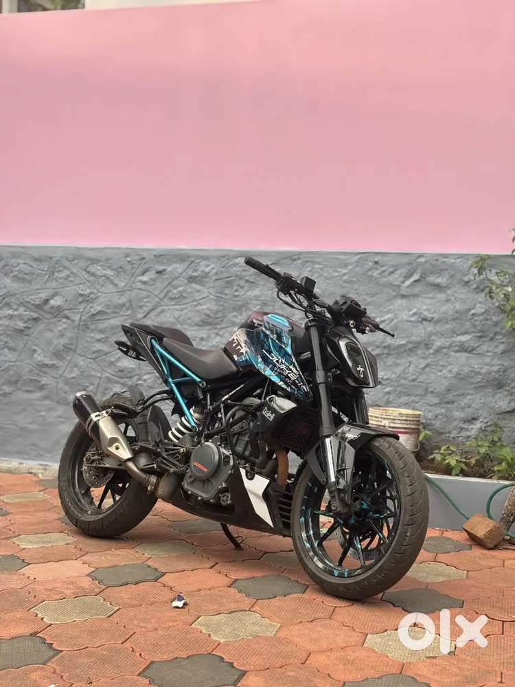 Neet condition.. showroom service.. single owner modified