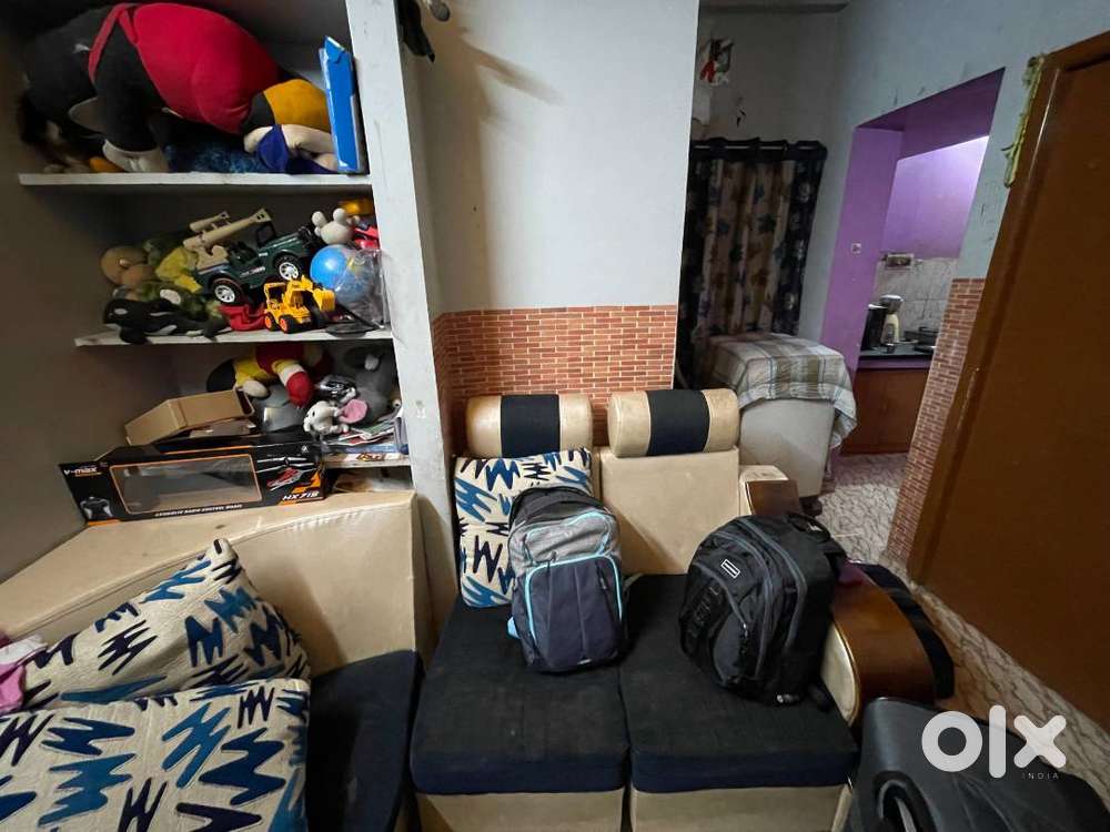 L Shape 5 Seater Customized wooden Hand