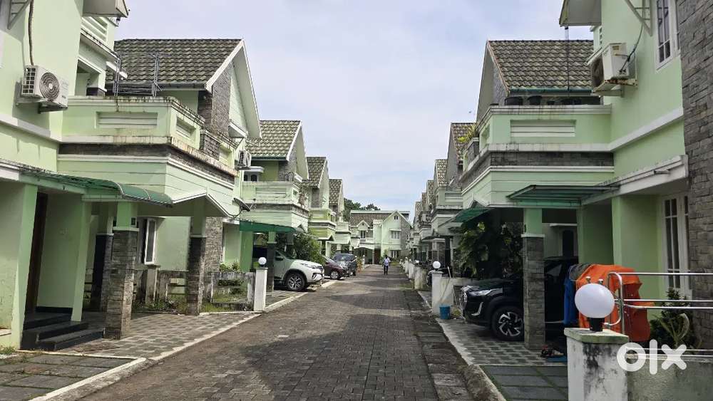 Nedumbassery near athani 3 bhk gated villa for rent immediately