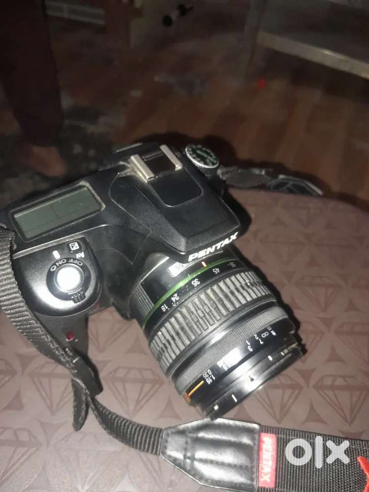 Pentax k 100 D super SLR  camera