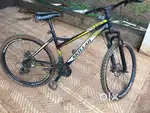 Mountain bycycle with rear 7 gears and 3 front gears