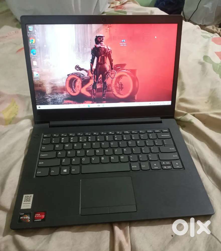 Lenovo Ryzen 3 8gb ram 4gb Radeon vega graphics
