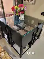 4 chears Dining Table