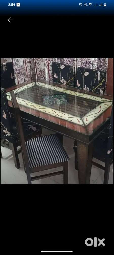 Dyning table