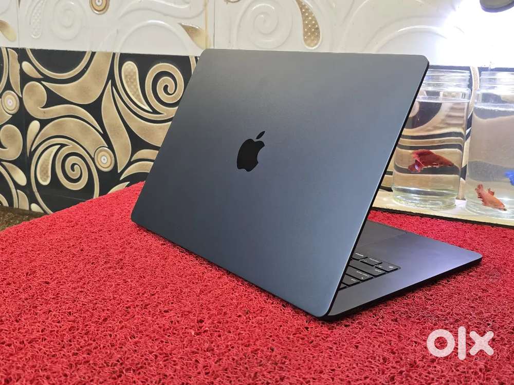 M2 15inch Macbook Air 8gb 256gb SSD Notch 3K Display 98% Health