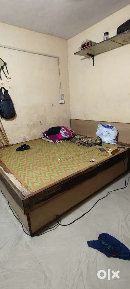 Mast hai jish ko lena hai ohi message kare