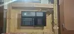 LG 32 inch 1 yeae old.  No problem