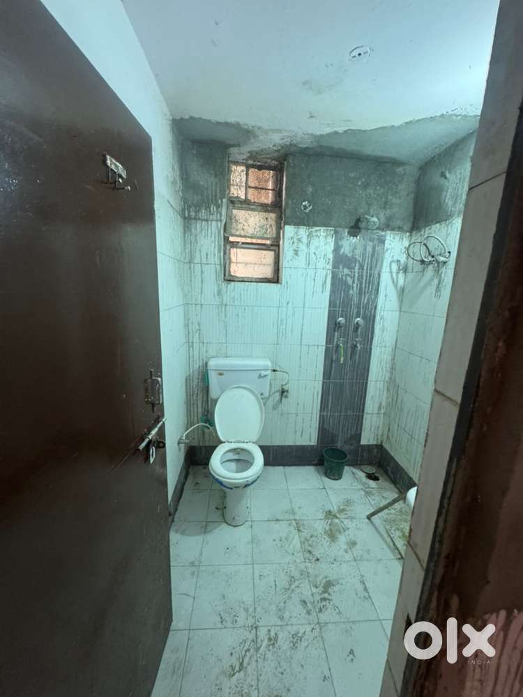 Flat for rent unfurnished