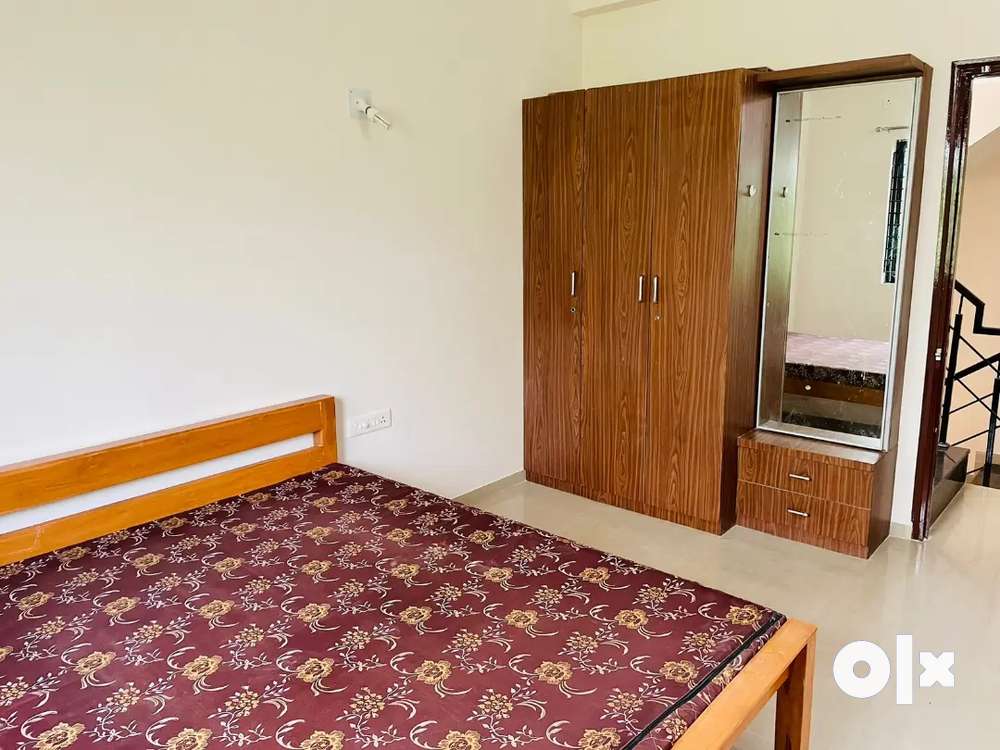 2bhk semi furnished flat rent in gorwa undera main road