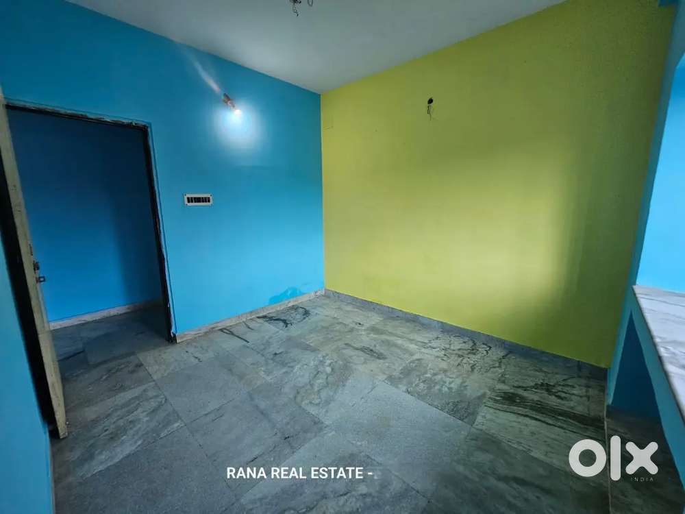 Brand new condition 2bhk with lift 2nd floor flat rent in chowrasta.