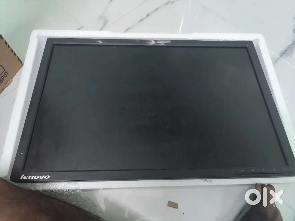 Lenova monitor 24 inches