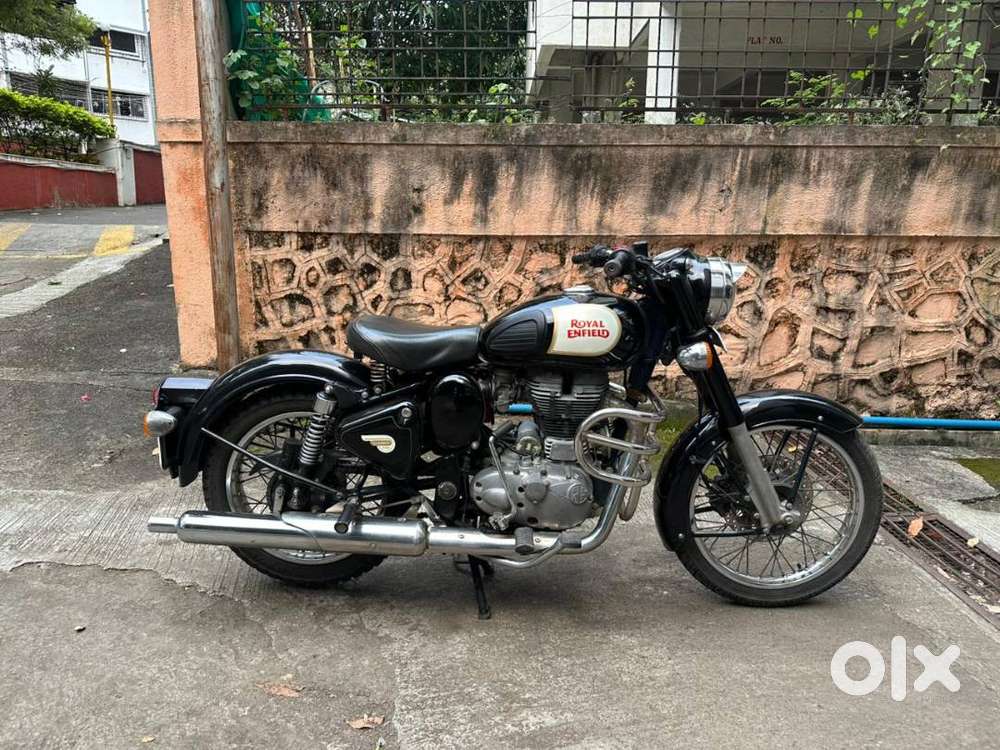 Royal Enfield Classic 350 in pristine condition for sale!!