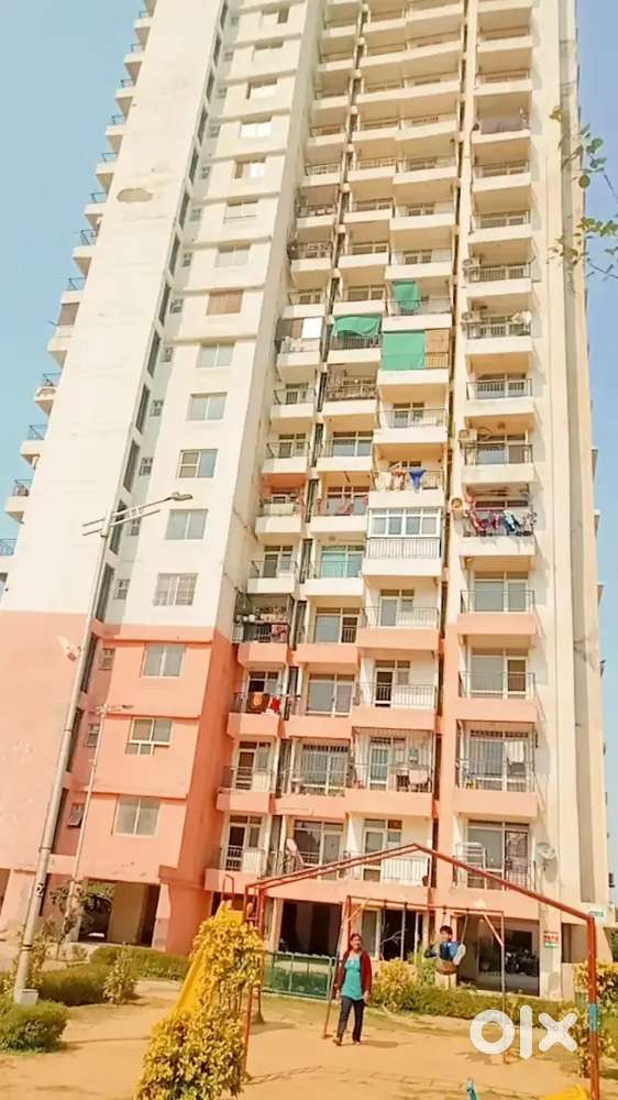 Redwood residency sector 78 fbd