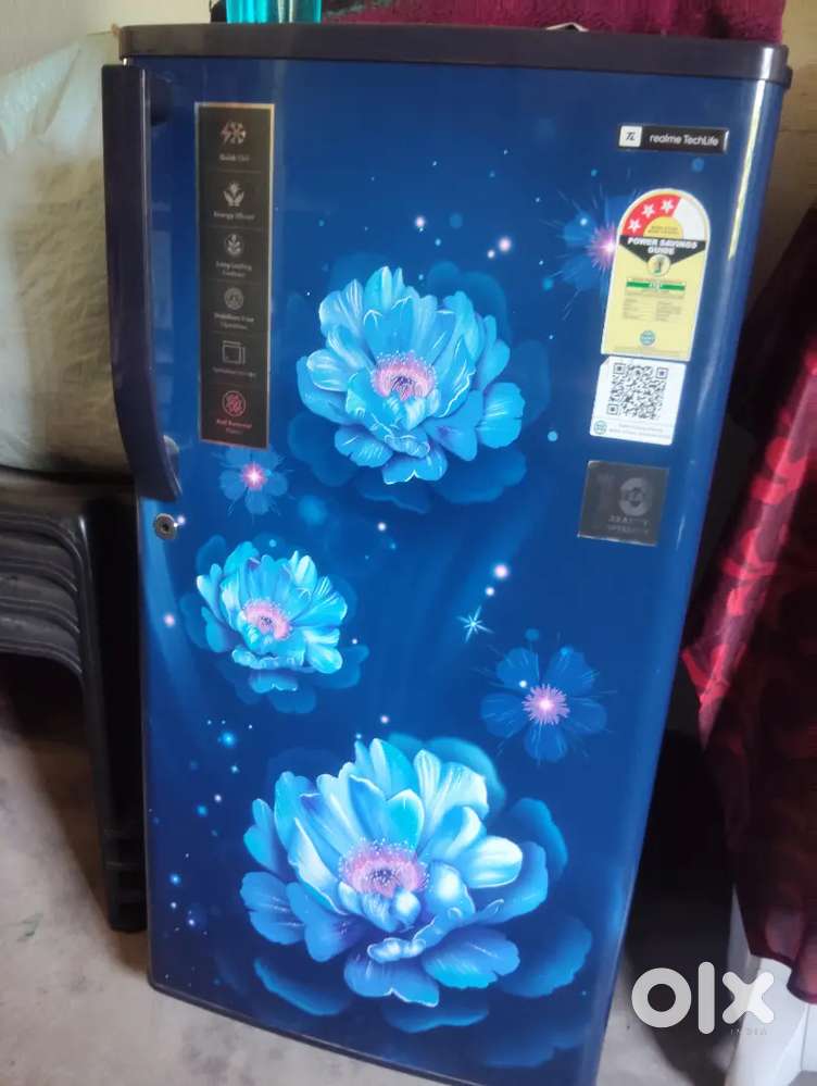 Realme Techlife 180 L 6 months older