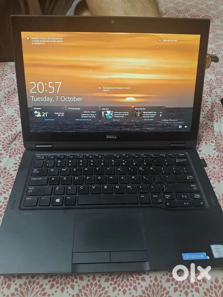 Dell Latitude 5389 (2-in-1 Convertible) – Core i7 Excellent Condition