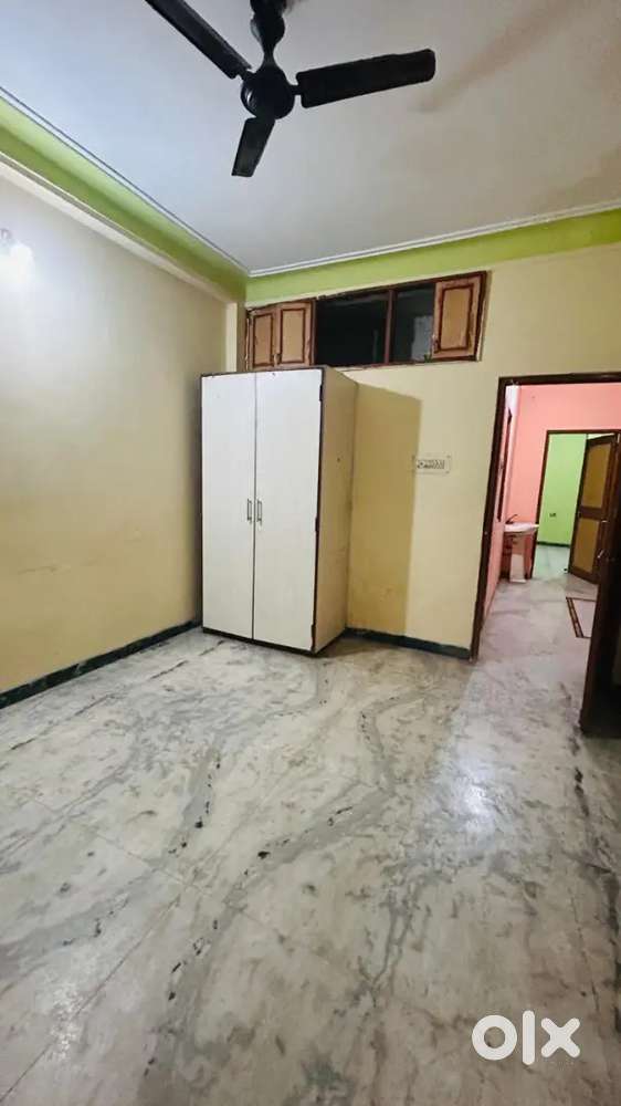 2 bhk house 1st floor