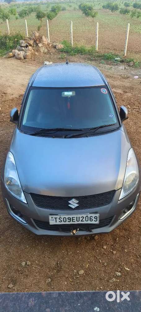 Showroom tracking nice condition