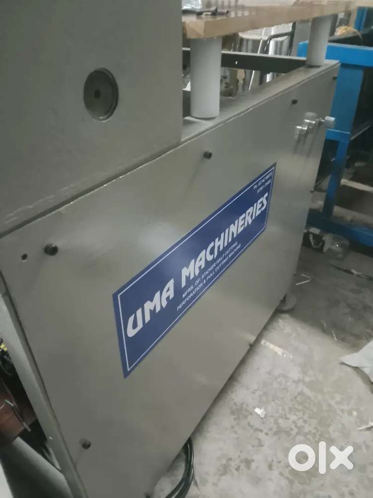 Sticker HALF cutting machine