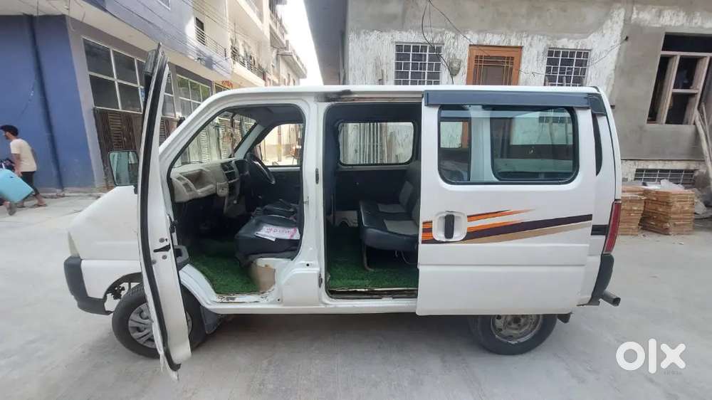 Maruti Suzuki Eeco in excellent condition is on sell