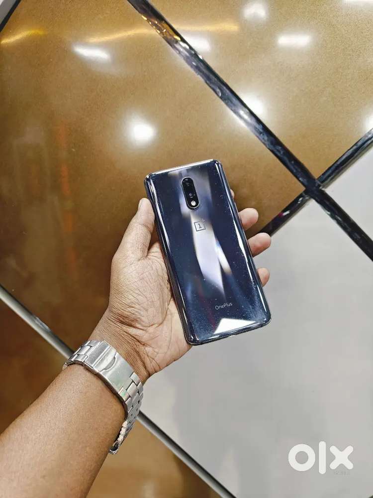 One Plus 7 5G (8Gb/256Gb)..Neat Condition..