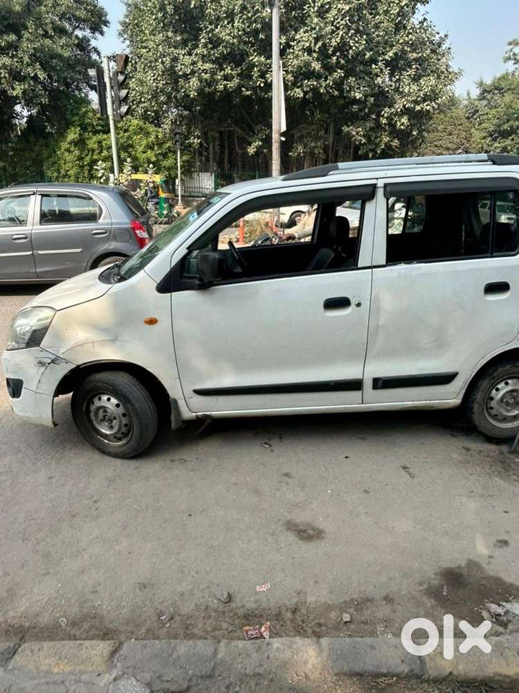 All ok condition new  music system installed