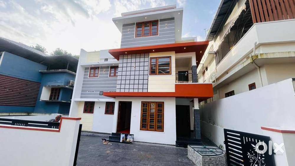 2 BHK FULLY FURNISHED HOUSE UPSTAIR FOR RENT AT KAKKANAD