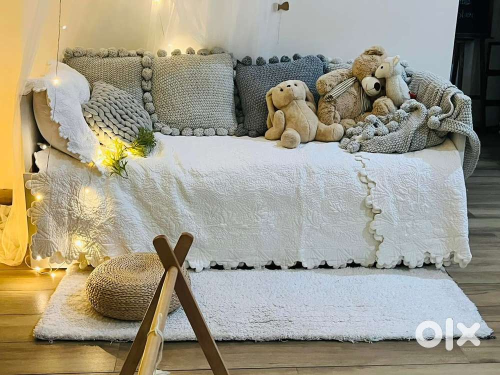 Daybed gently used