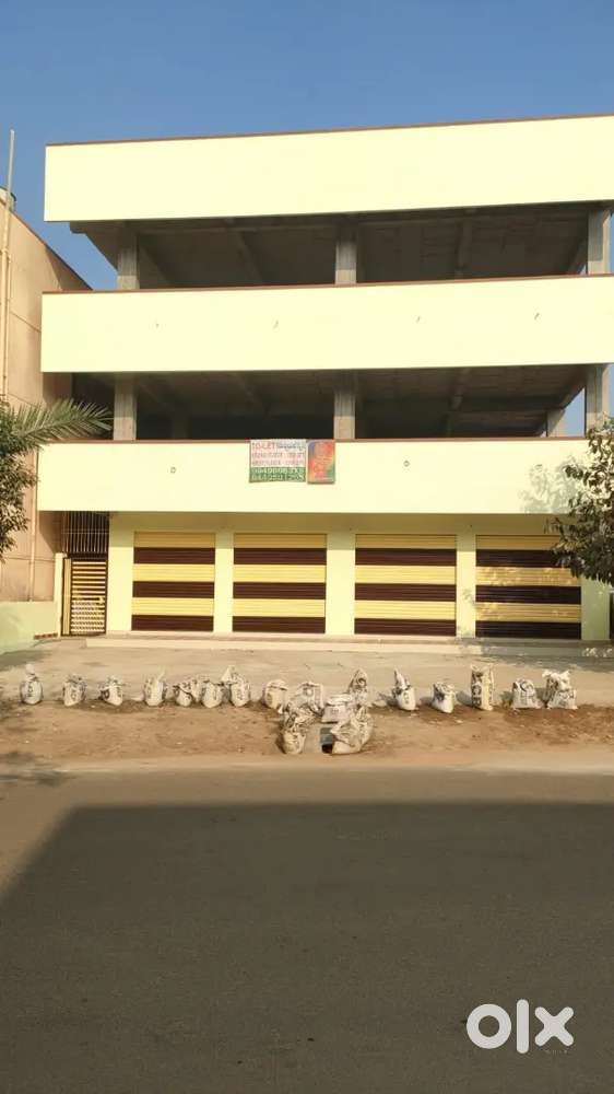 COMMERCIAL SPACE FIRST FLOOR FOR RENT