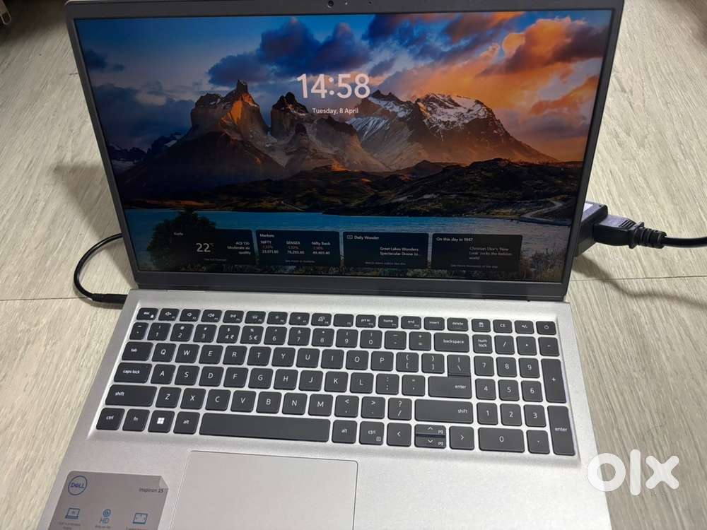 Dell Inspiron 15 Laptop – Excellent Condition  Invoice + Accessories
