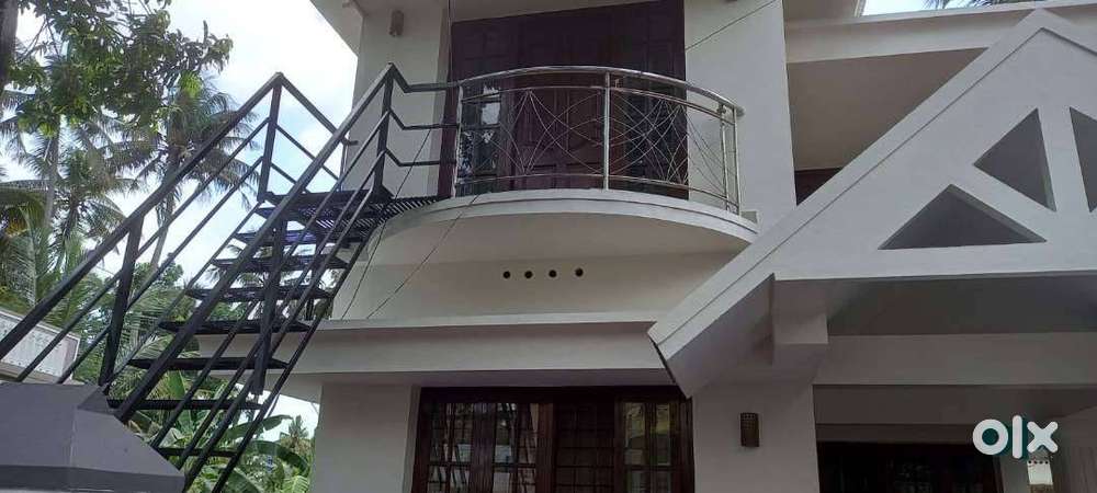 House for Rent in Maradu Behind Nucleus Mall