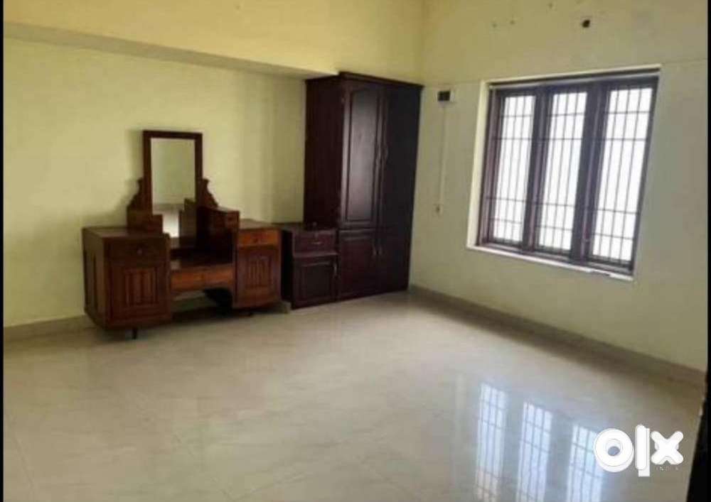 2bhk house with 1 car parking near NGO quarters Karamana