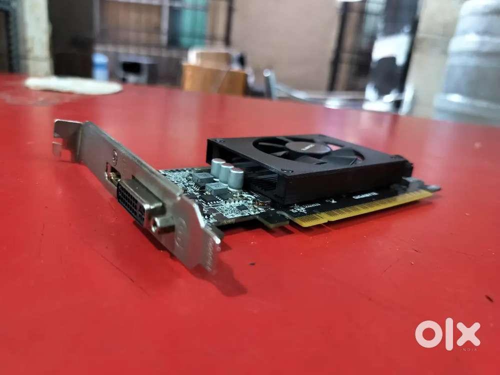 gigabyte gt710 2 gb ddr5 graphic card perfect working and new looking