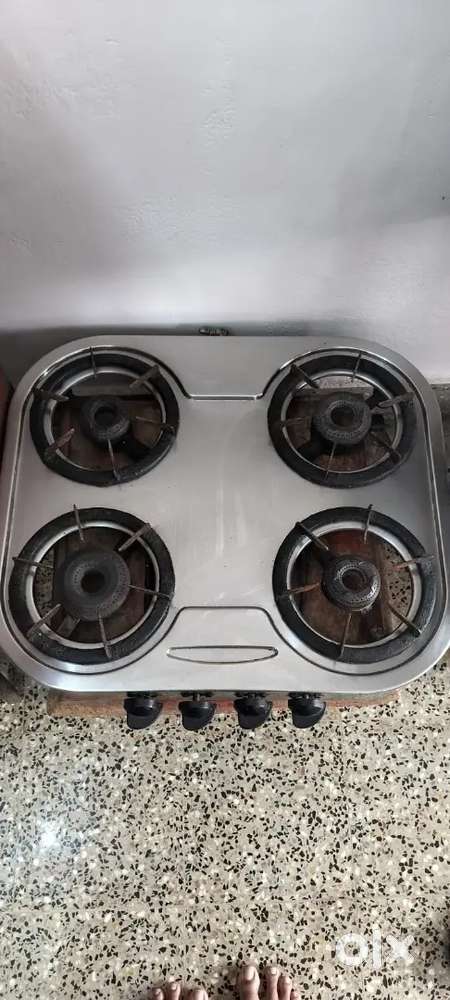 4 burner stove
