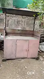 Momos ka counter rent p dena h