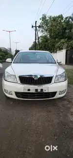 Skoda Laura 2010 Petrol 85000 Km Driven