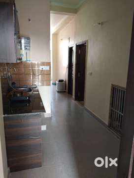 Independent Room for girls in sahastradhara road,50m from main road