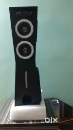 Tower speakers 150 watt 15 days old 1 year warranty