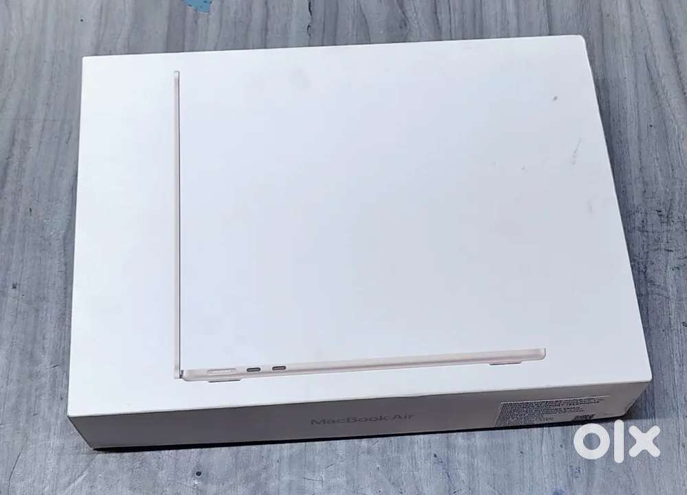 MacBook Air M2 7 months warranty me hai