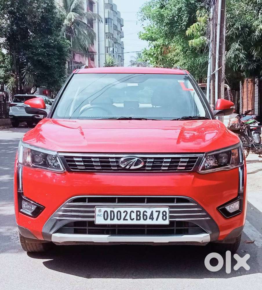 Mahindra XUV300 1.2 W8 (O) AMT Petrol, 2023, Petrol