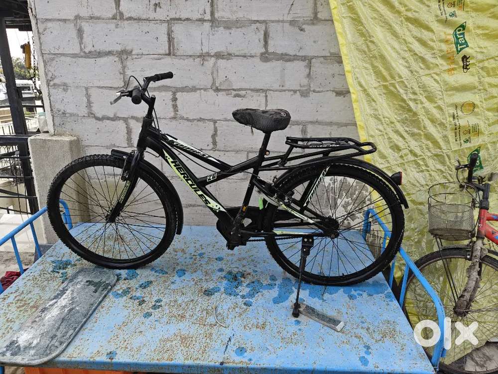 Used less than 10 km. FIX PRICE