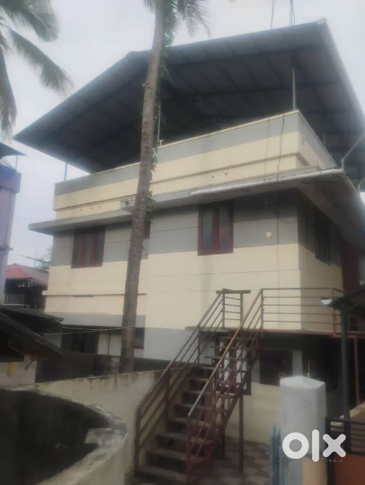 Girls PG in Trivandrum, Medical College Semi furnished