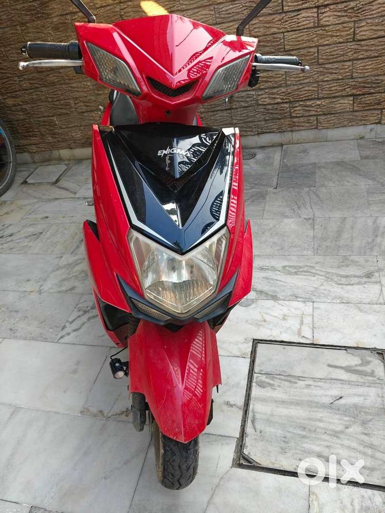 Electric scooter new condition model 2024