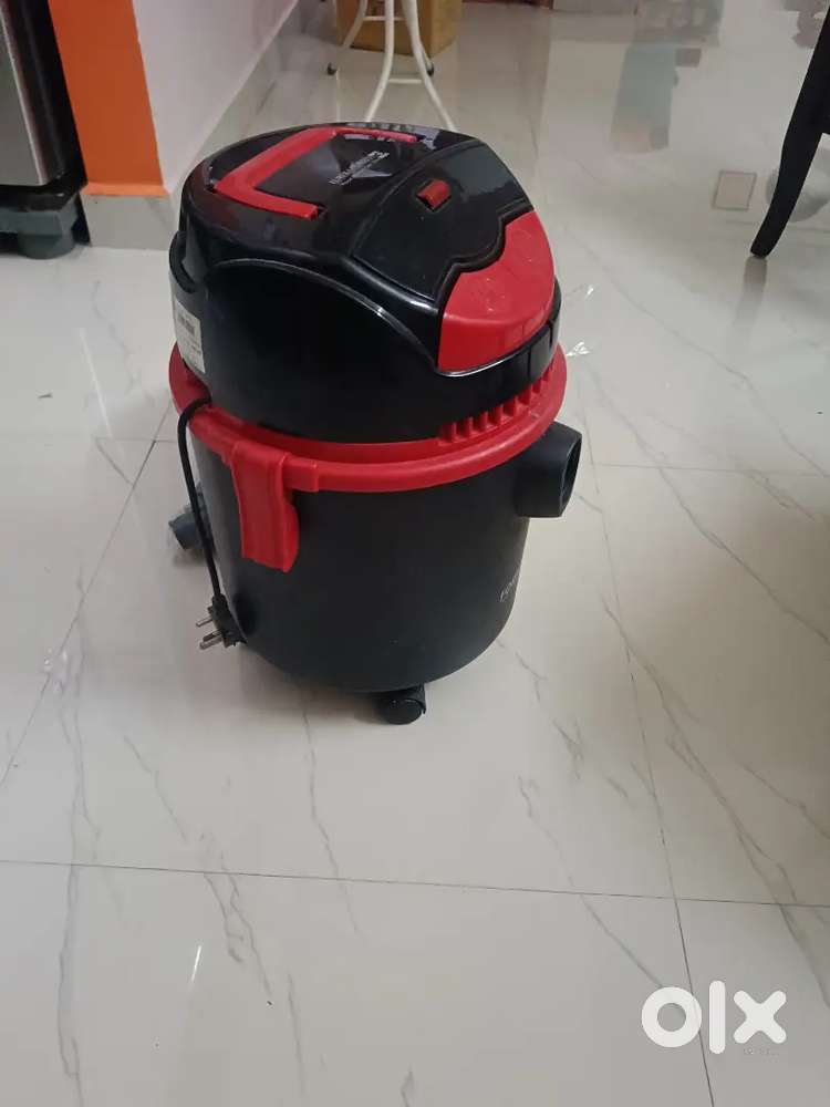Eureka Forbes Vacuum Cleaner - wet and dry
