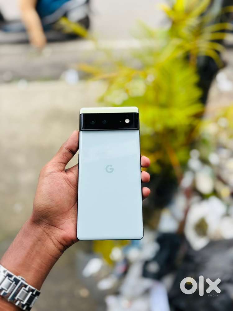 Google Pixel 6 ( 128GB ) Brand New Condition ( phone only )