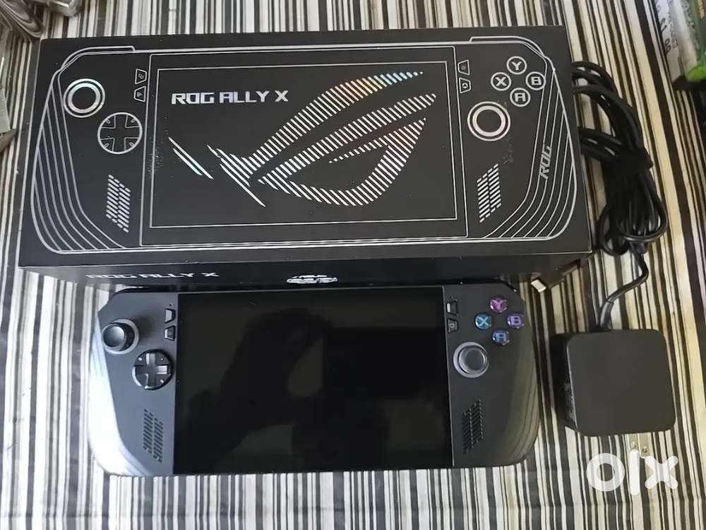 ASUS ROG Ally X 7 Gaming Handheld - AMD Ryzen Z1 Extreme